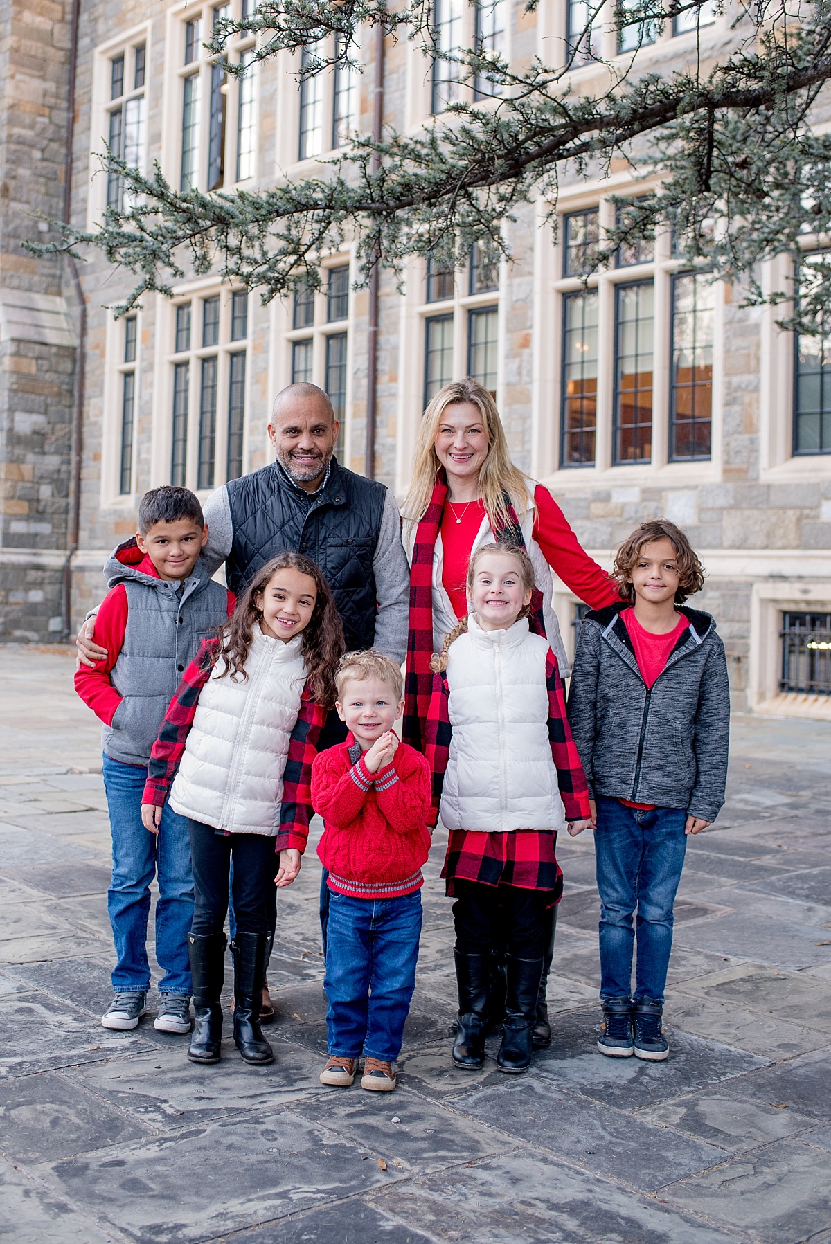 Family Holiday Photos in front of Healy Hally at Georgetown University by Washington DC Family Portrait Photographer, Erin Tetterton Photography